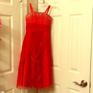 Formal girls dress (childrens size 6)